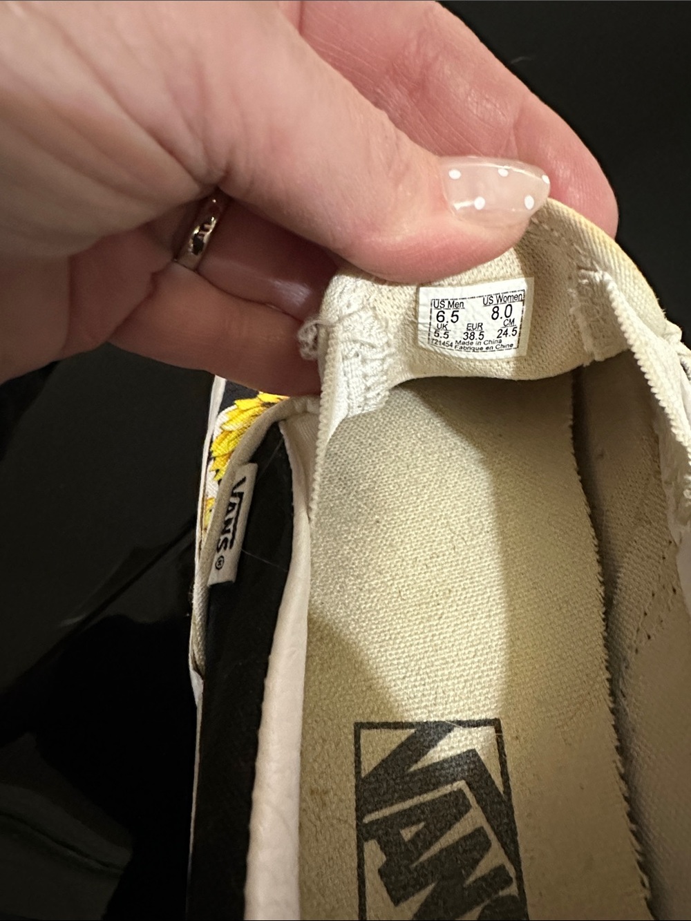 Vans Slip-On Sneakers - Black, Yellow & White Sunflower Check women’s 8. Men’s 6 - Picture 2 of 5